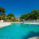 Résidence De Gamme - 45m2 Refait à Neuf En Juin 2024 Avec Très Grande Piscine Chauffée *
