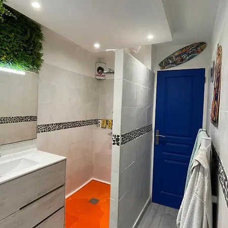 De Gamme - 45m2 Refait A Neuf En Juin 2024 Avec Tres Grande Piscine Chauffee Agde